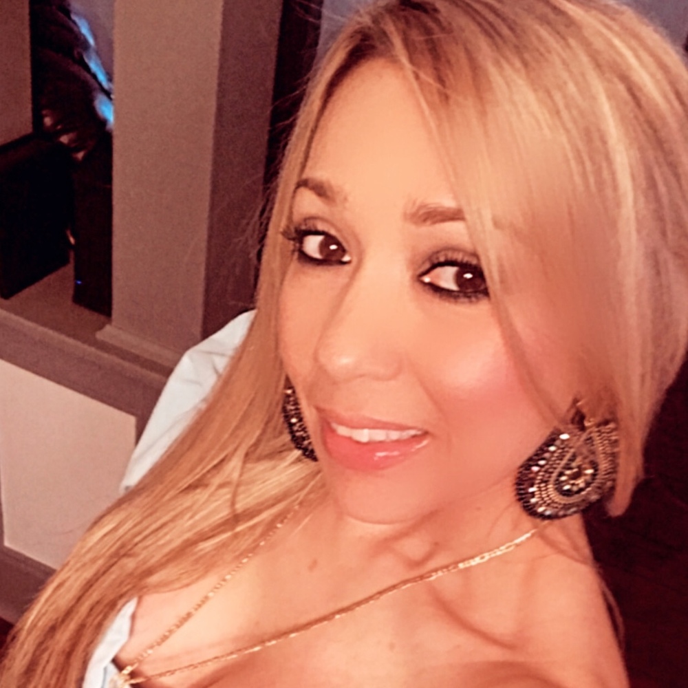 Meet your Posher, Dione f